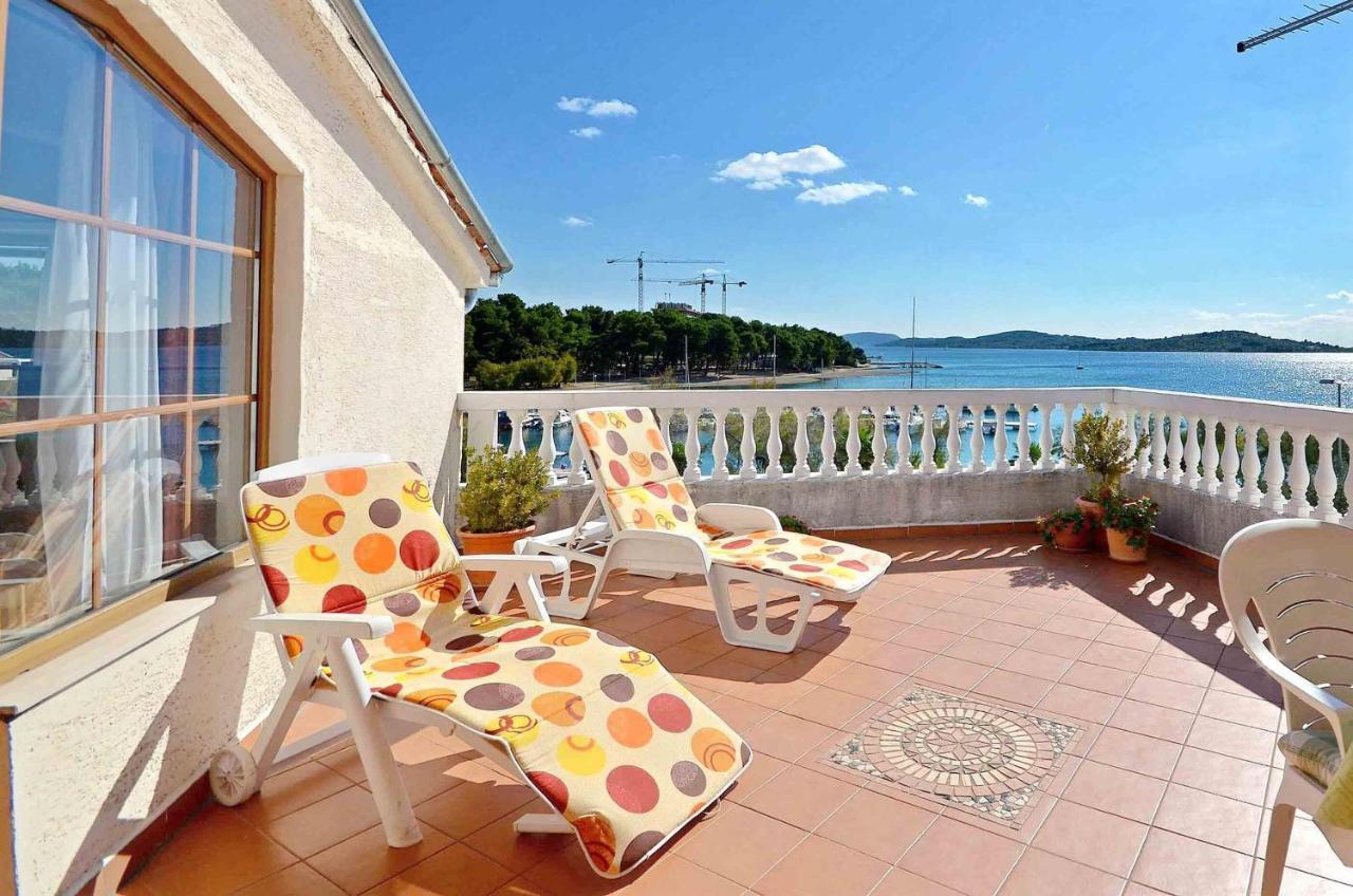Apartment And Rooms Artina Водице Екстер'єр фото
