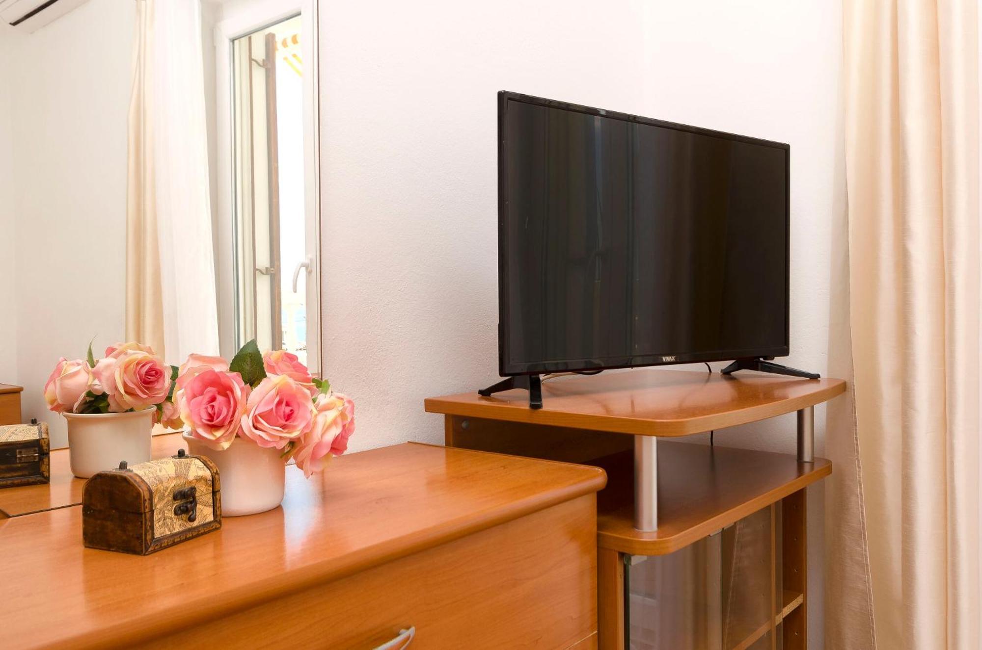 Apartment And Rooms Artina Водице Екстер'єр фото