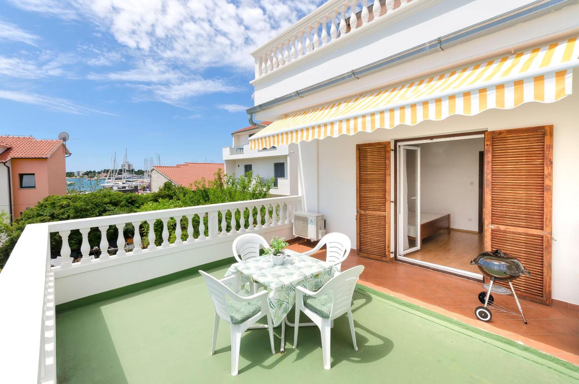 Apartment And Rooms Artina Водице Екстер'єр фото