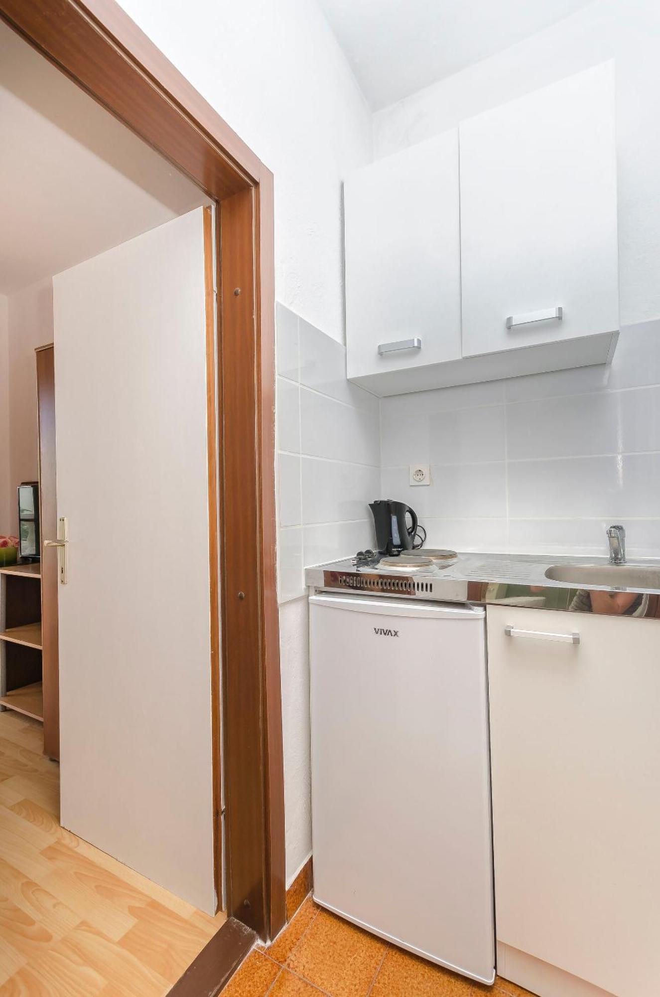 Apartment And Rooms Artina Водице Екстер'єр фото