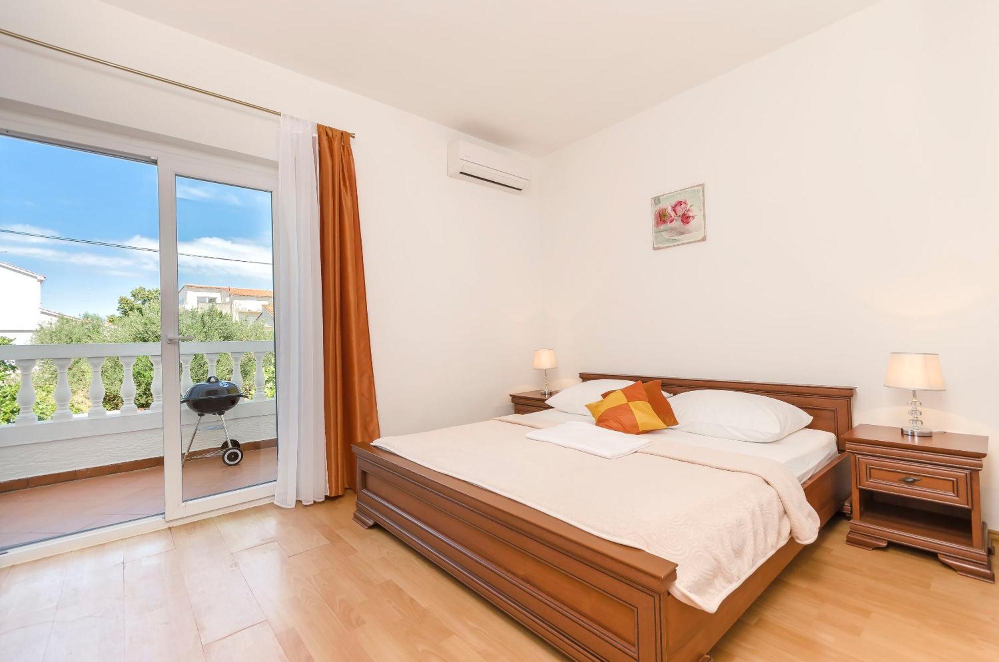 Apartment And Rooms Artina Водице Екстер'єр фото