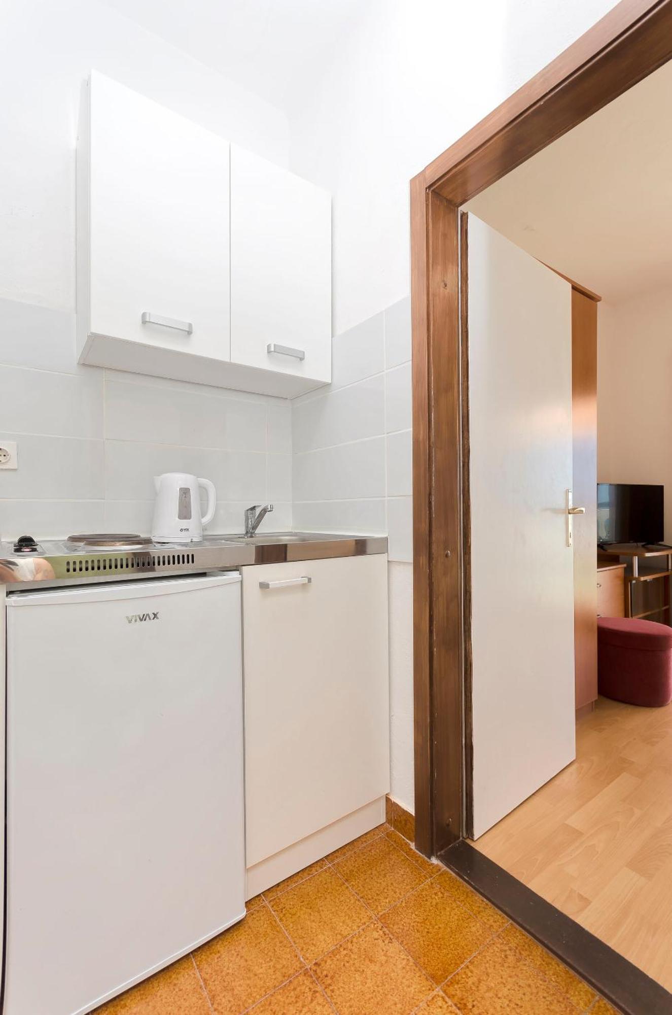 Apartment And Rooms Artina Водице Екстер'єр фото