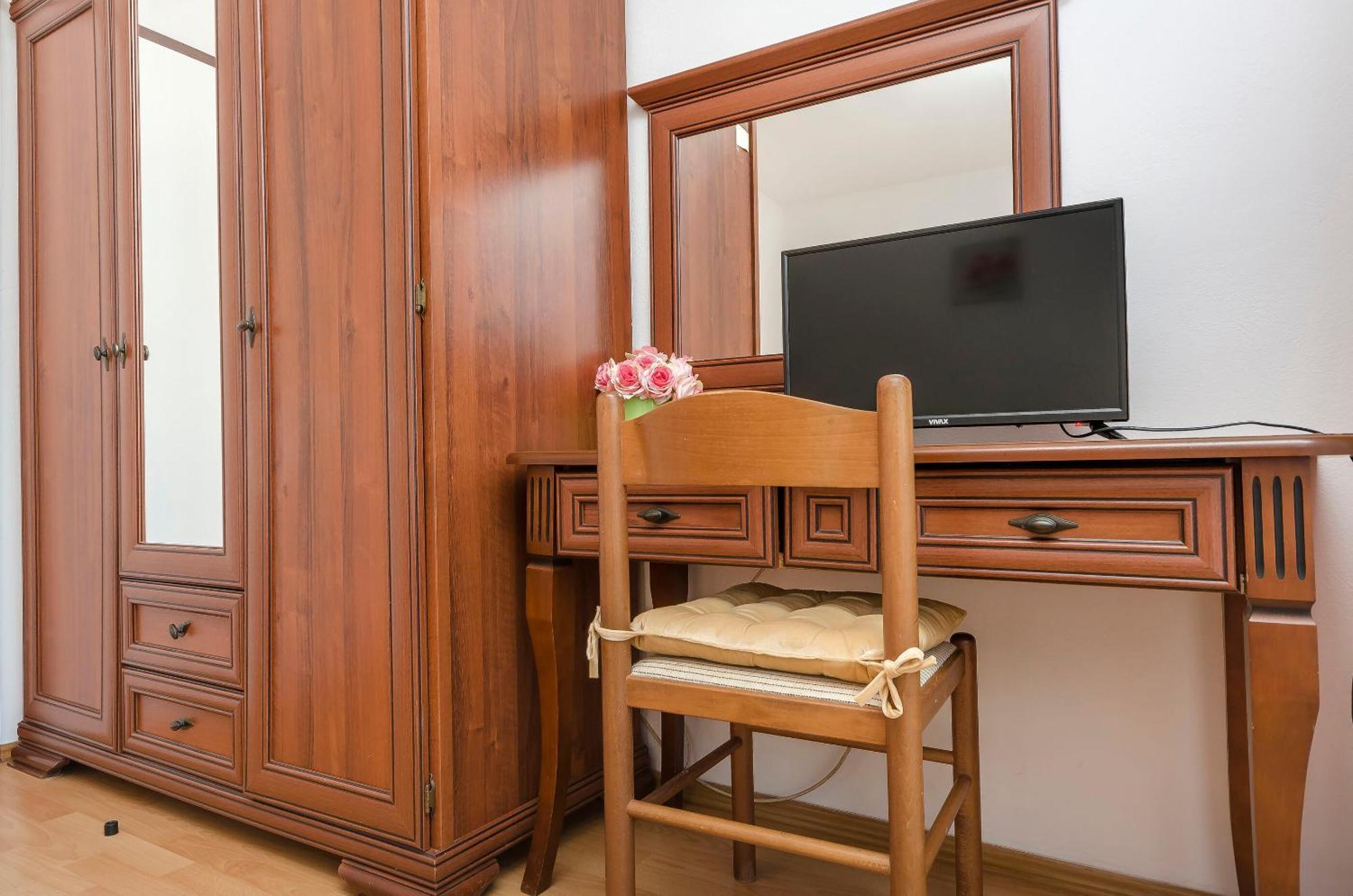 Apartment And Rooms Artina Водице Екстер'єр фото