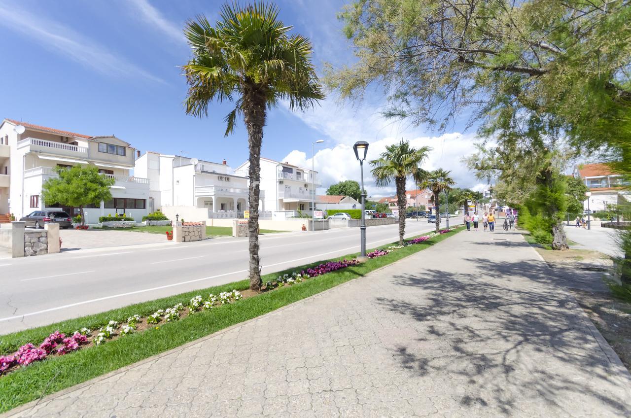 Apartment And Rooms Artina Водице Екстер'єр фото